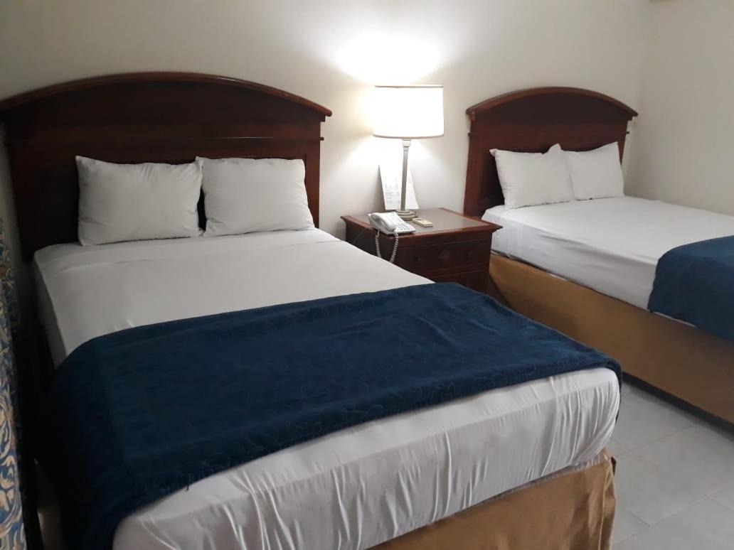 Hotel Novus Caoba Esperanza Luaran gambar