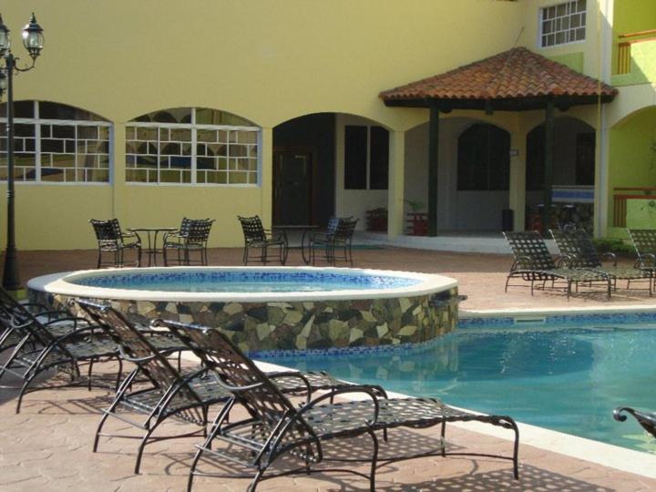 Hotel Novus Caoba Esperanza Luaran gambar