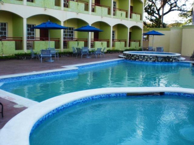 Hotel Novus Caoba Esperanza Luaran gambar